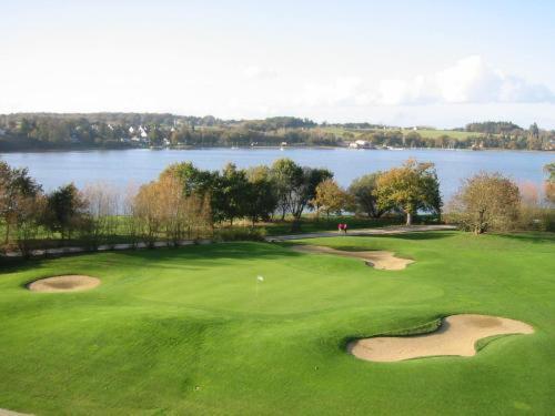 Hotel Lancelot & Spa - Domaine Du Roi Arthur Ploërmel Eksteriør billede